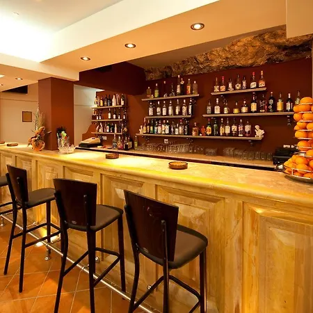 Philoxenia Hotel